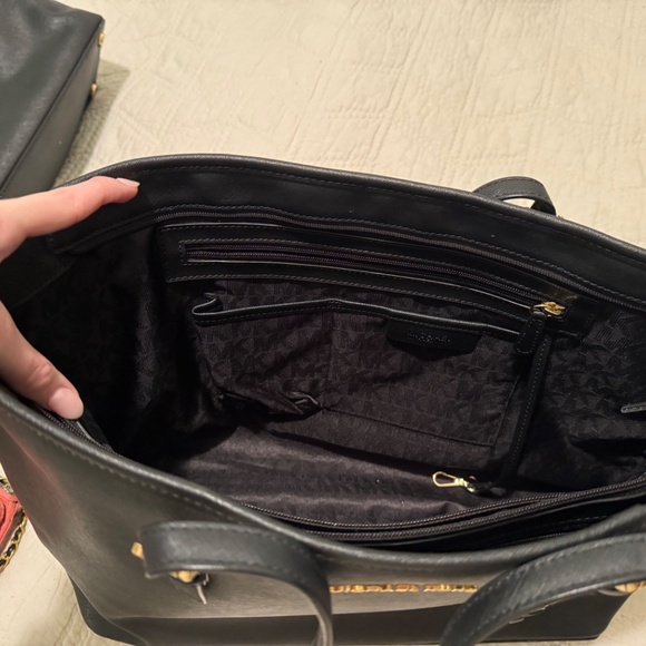 Michael Kors Large Jet Set Travel Tote With Laptop Compartment - Picture 3 of 9